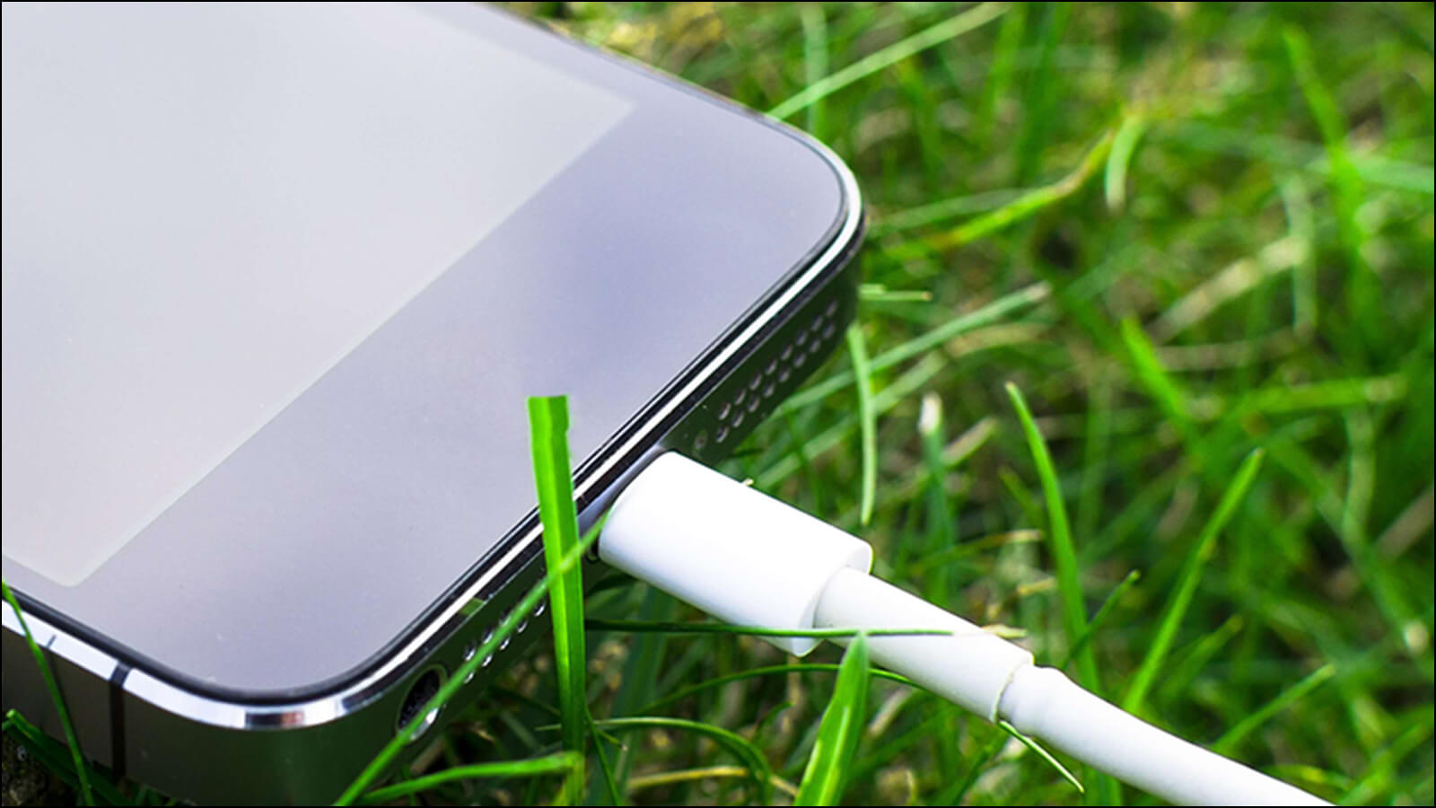 iPhone バッテリーの寿命をMaxに延ばす究極の充電術